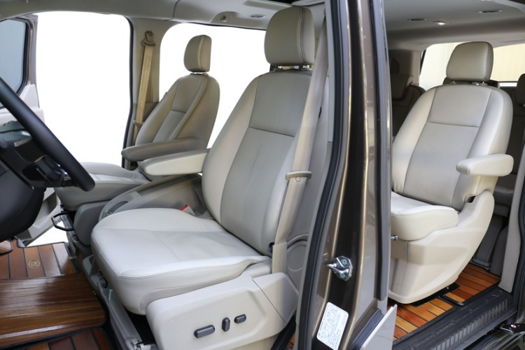 福特 途睿欧 2017款 2.0T 自动精睿版局部细节19