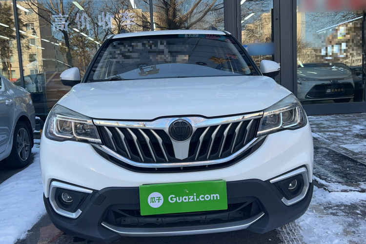 中华V3 2017款 1.5L 自动精英型车身外观6001