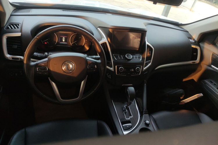 东风风神AX7 2016款 2.0L 自动智逸型中控内饰12