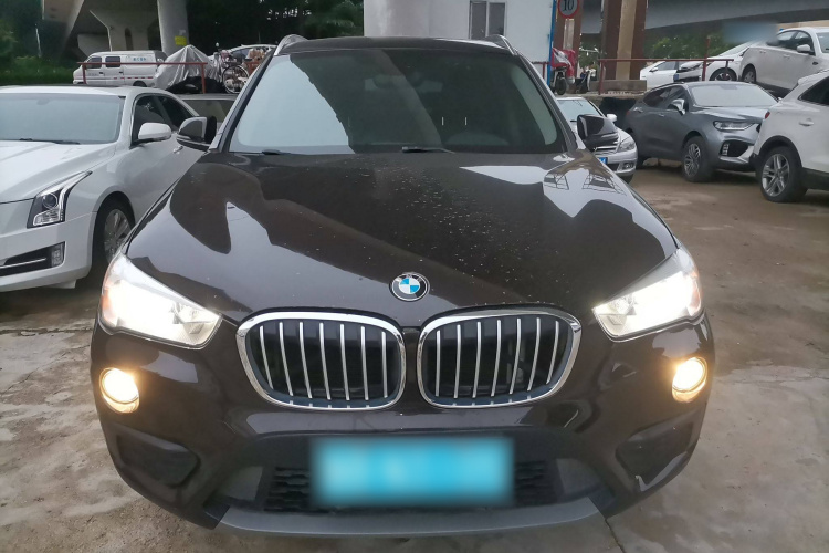 宝马X1 2018款 sDrive18Li 时尚型车身外观6001