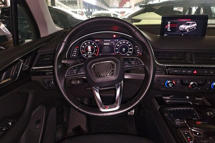 奥迪Q7 2016款 45 TFSI 技术型中控内饰13