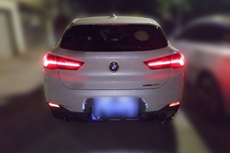 宝马X2 2023款 sDrive25i M越野套装车身外观6