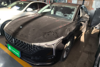 奔腾B70 2025款 龙耀版 1.5T 欢享型