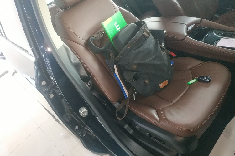 别克 昂科威 2020款 20T 两驱豪华型局部细节41