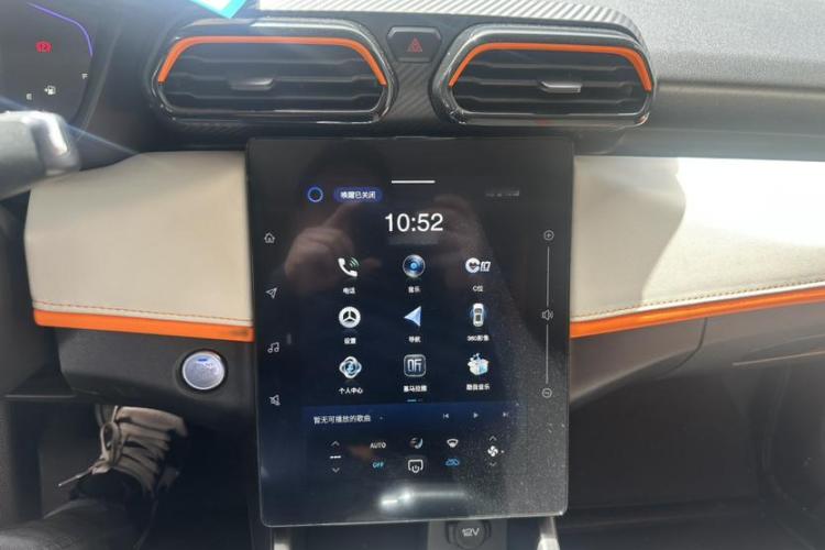 东风风神 奕炫 2023款 马赫版 1.5L 自动追影版中控内饰7003