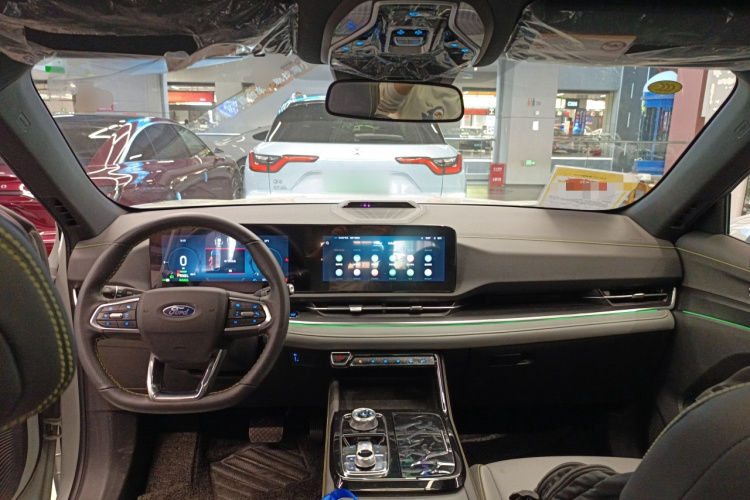 福特 领睿新能源 2025款 尊领型PLUS中控内饰7002