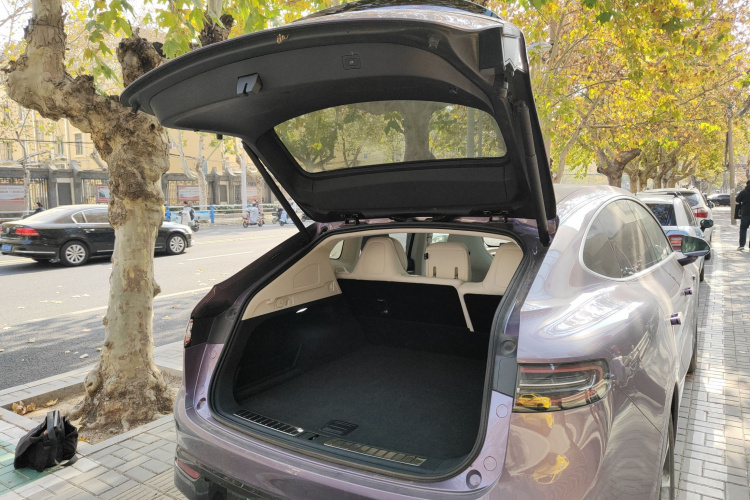 鸿蒙智行 智界R7 2024款 纯电 736km UItra机舱底盘23