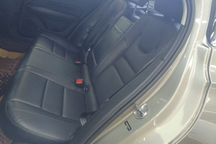 沃尔沃S60 2020款 T4 智逸豪华版中控内饰21