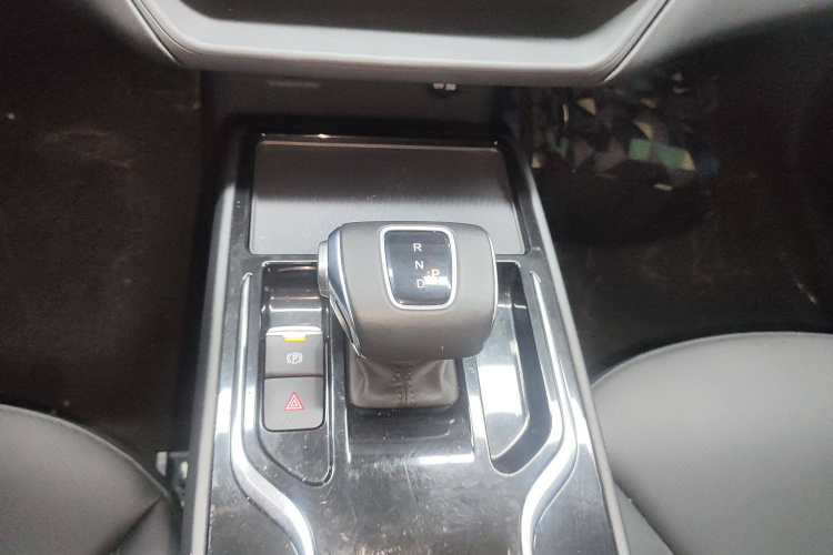 红旗E-QM5 2022款 431km 充电乐享版局部细节18