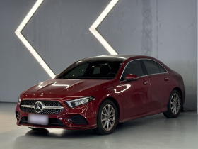 奔驰A级 2020款 改款 A 200 L 运动轿车时尚型