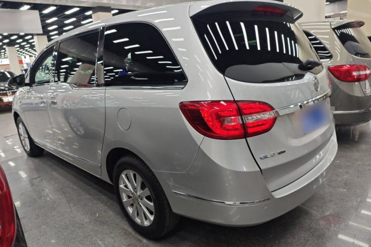 别克GL8 2017款 25S 豪华型 国V车身外观4