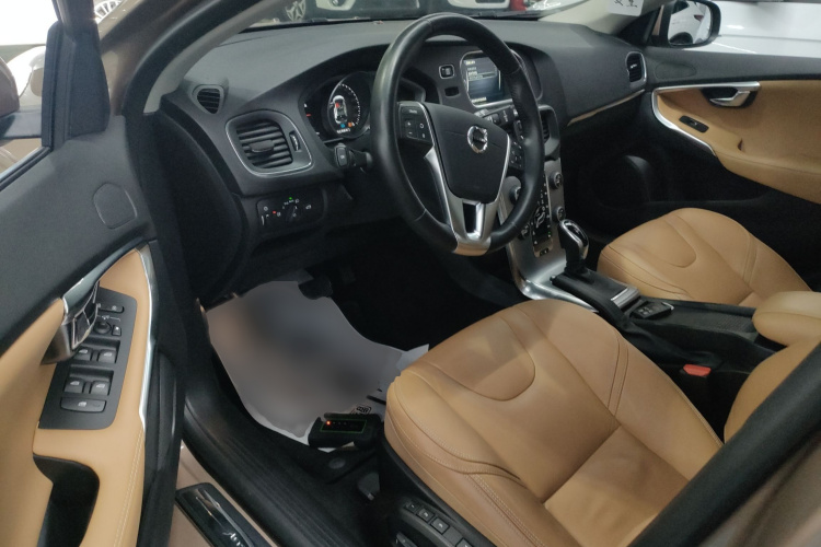 沃尔沃V40 2017款 T3 智雅版局部细节19