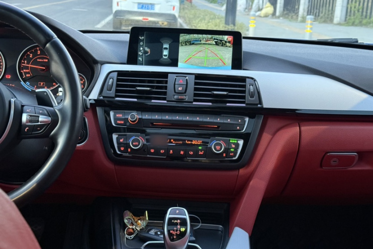 宝马4系 2016款 430i Gran Coupe M运动型中控内饰7002