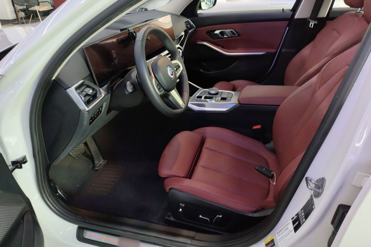 宝马i3 2024款 eDrive 40 L 曜夜套装局部细节19