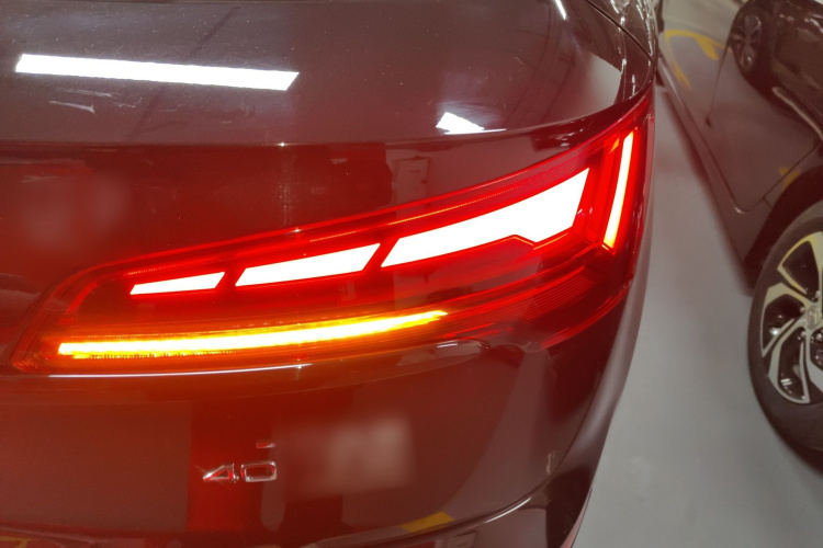 奥迪Q5L 2024款 40 TFSI 豪华动感型车身外观6006