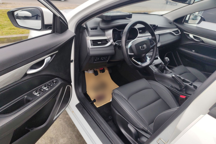 吉利汽车 帝豪 2019款  领军版 1.5L 手动豪华型 国VI中控内饰20