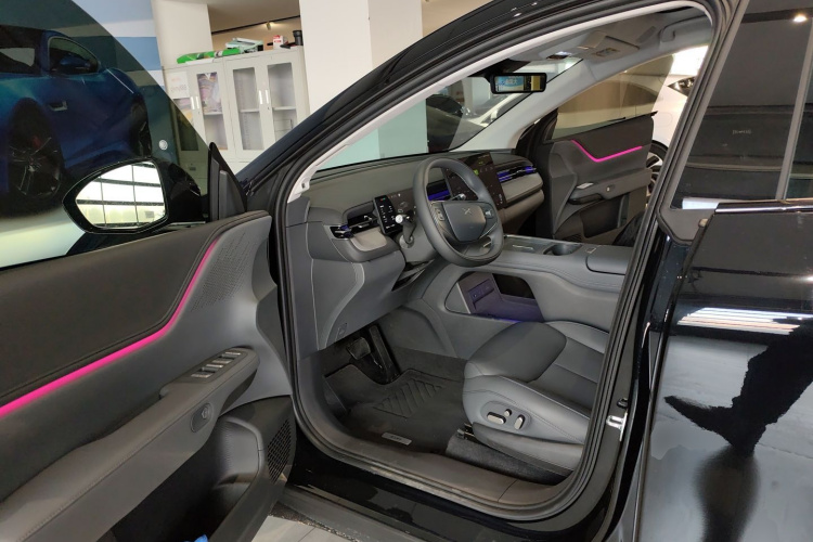 小鹏G6 2025款 625 长续航 Max 旗舰版中控内饰20