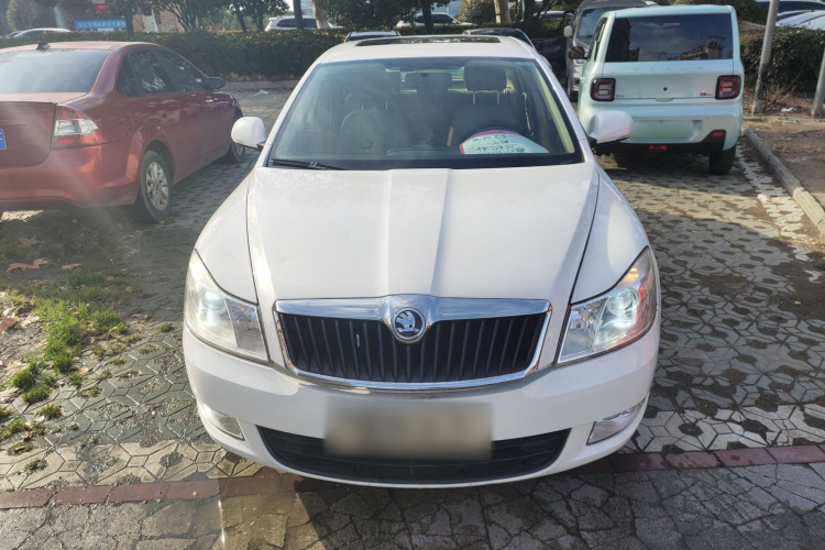 斯柯达 明锐 2015款 经典款 1.6L 自动逸杰版车身外观2