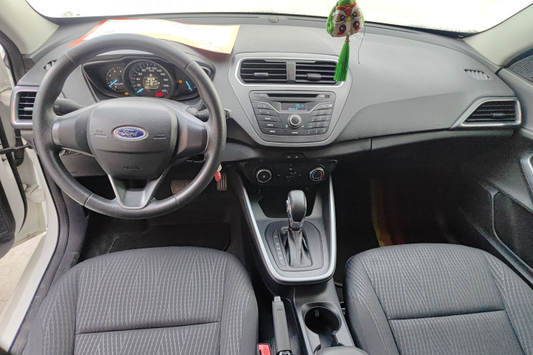 福特 福睿斯 2019款 改款 1.5L 自动质享型（胎压监测） 国VI中控内饰12