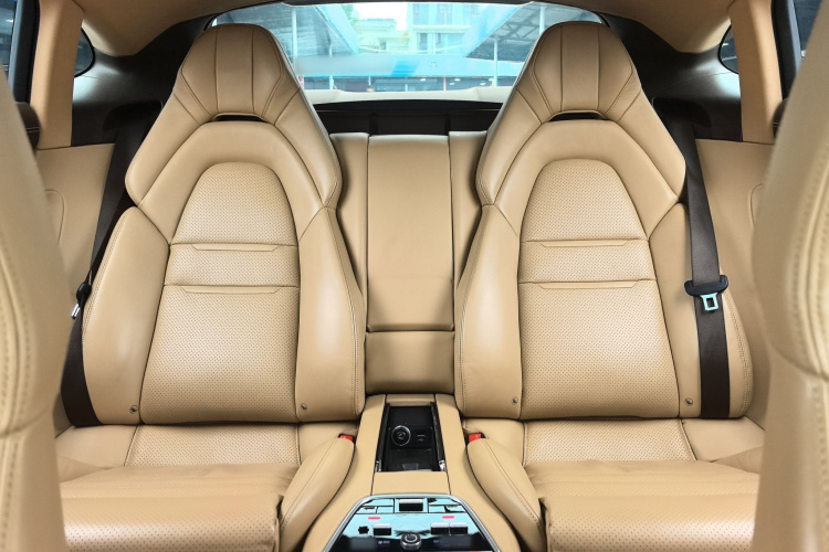 保时捷 2017款 Panamera 行政加长版 3.0T车身外观6006