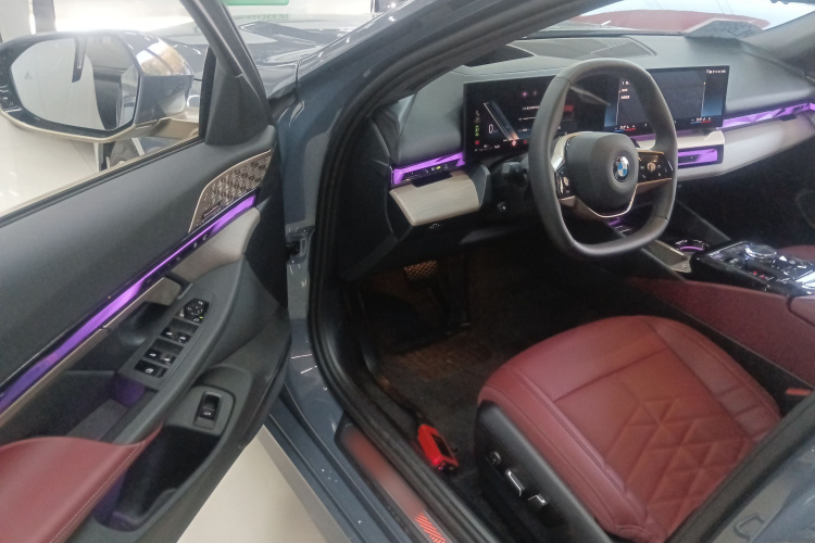 宝马5系 2024款 530Li 尊享型 豪华套装中控内饰20