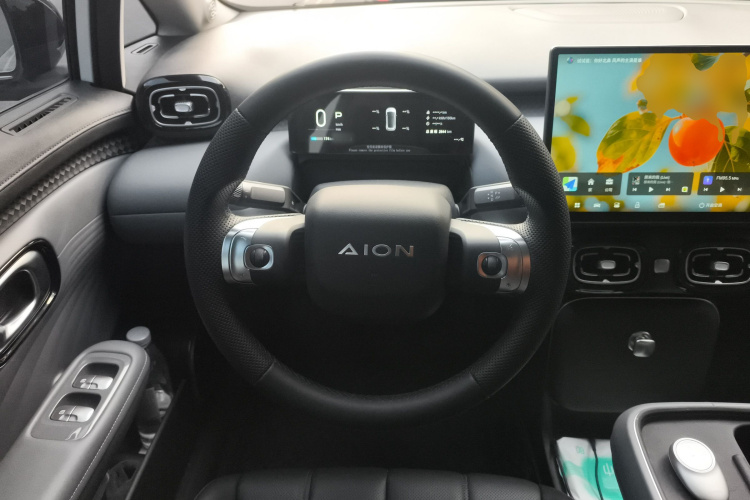 埃安 AION UT 2025款 420智享版中控内饰13