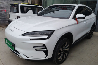 比亚迪 宋PLUS新能源 2024款 荣耀版 EV 520km 尊贵型