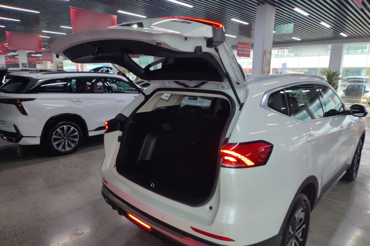 哈弗H6 2023款 国潮版 1.5T 自动都市版机舱底盘23