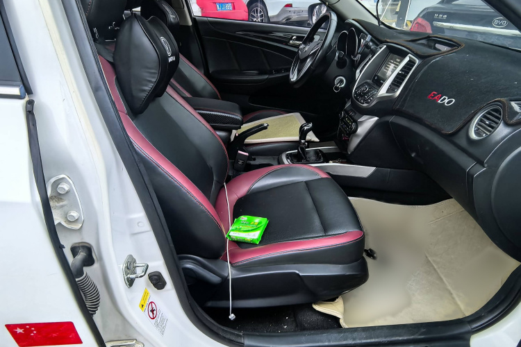 长安 逸动 2015款 1.6L 手动俊酷型 国V中控内饰7007