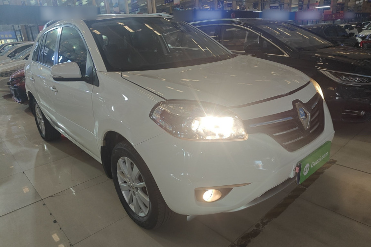 雷诺 科雷傲(进口) 2014款 改款 2.0L 两驱时尚版车身外观3