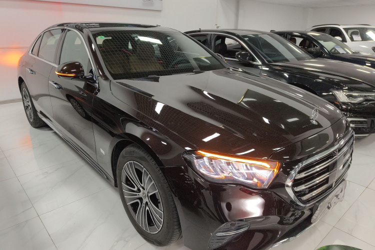 奔驰E级 2025款 改款 E 260 L车身外观6002