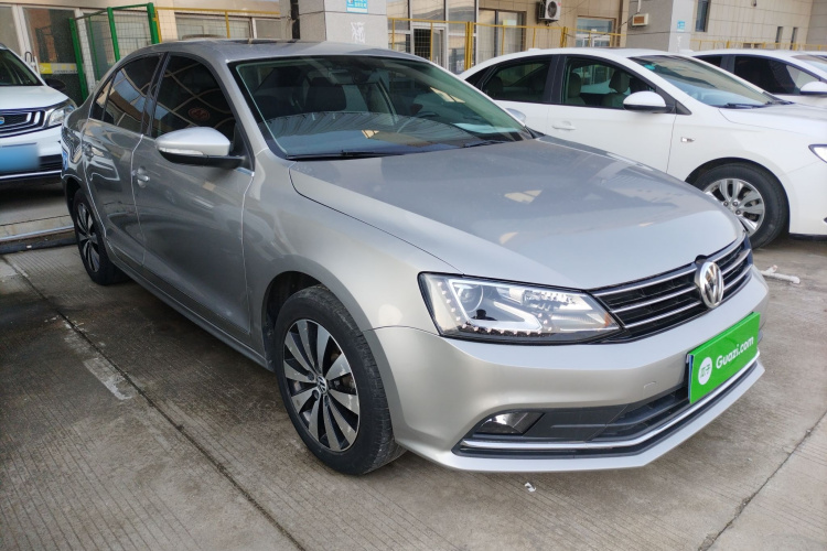 大众 速腾 2018款 1.6L 自动舒适型车身外观3