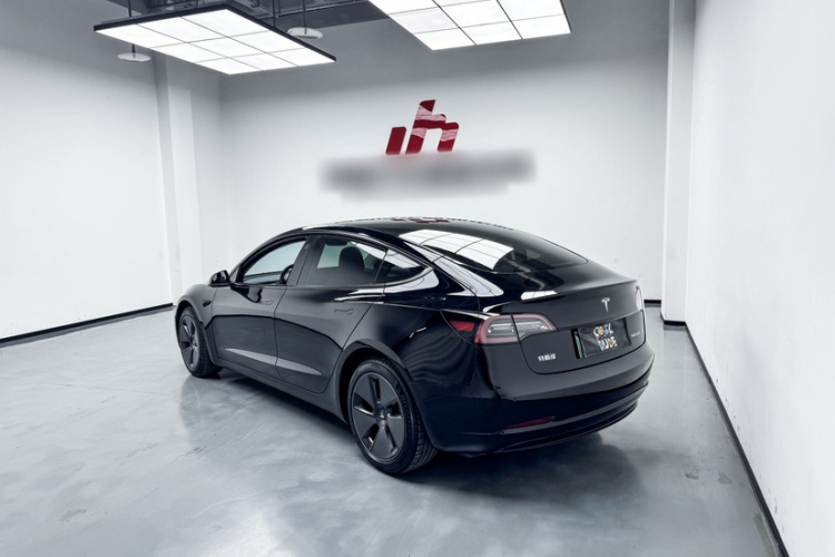 特斯拉 Model 3 2022款 后轮驱动版车身外观6005
