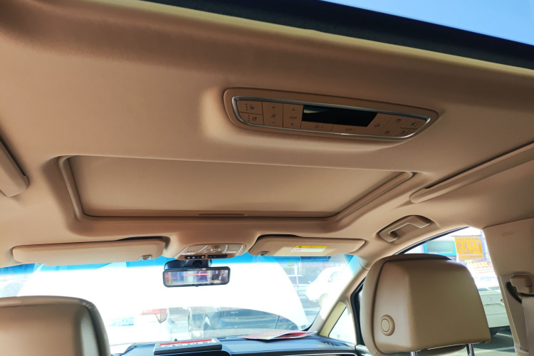 别克GL8 2021款 ES陆尊 653T 豪华型中控内饰22