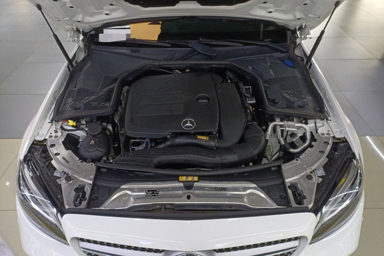 奔驰C级 2021款 C 200 L 时尚型运动版机舱底盘24