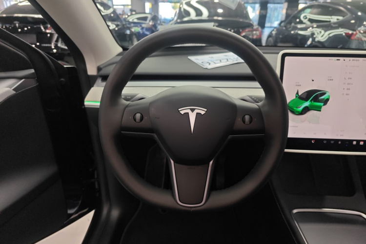 特斯拉 Model Y 2024款 后轮驱动版中控内饰13