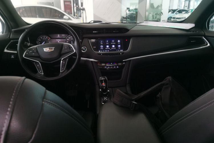 凯迪拉克XT5 2022款 2.0T 两驱豪华型中控内饰7002