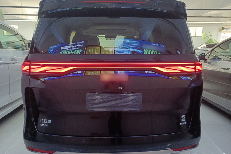 比亚迪 夏 2025款 DM-i 1.5T 180km 卓越型车身外观6