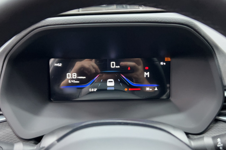 吉利汽车 帝豪 2026款 第4代 400万纪念款 1.5L 手动超越型局部细节14