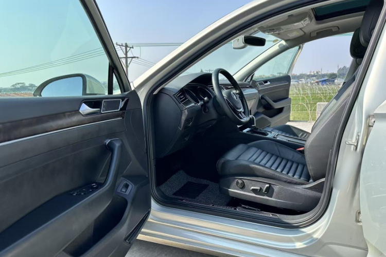 大众 迈腾 2019款 330TSI DSG 豪华型 国VI中控内饰7003