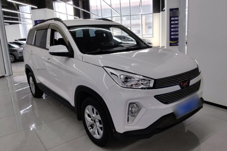 五菱汽车 五菱宏光S3 2018款 1.5L 手动标准型 国V车身外观3