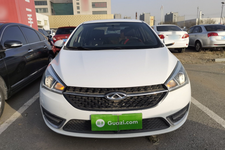 奇瑞 艾瑞泽5 2016款 1.5L CVT领锐版车身外观2