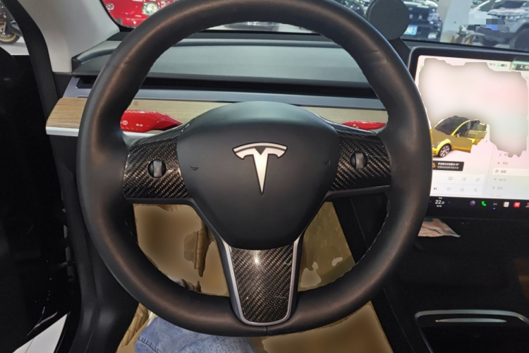 特斯拉 Model Y 2022款 改款 后轮驱动版中控内饰13