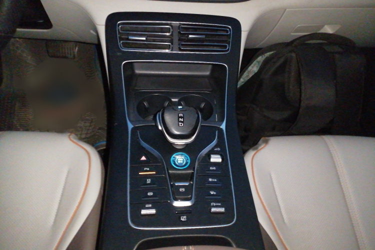 比亚迪 秦PLUS 2023款 冠军版 EV 420KM领先型局部细节18