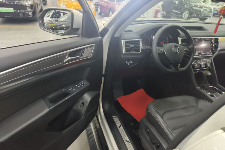 大众 途昂 2019款 330TSI 两驱豪华版 国V中控内饰7003