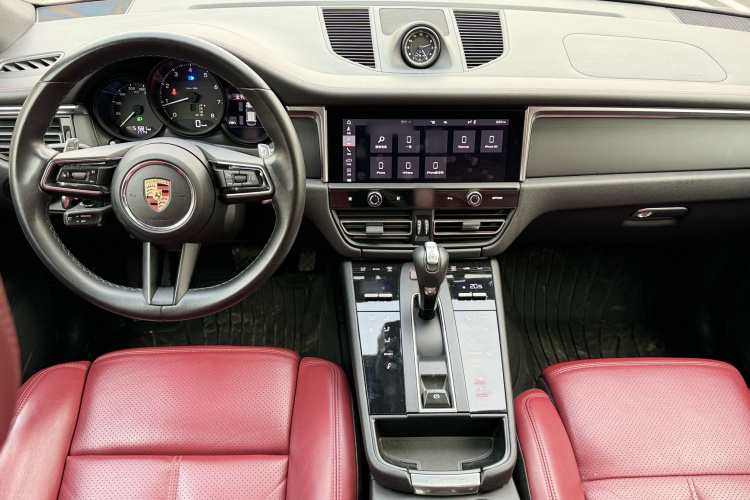 保时捷 2023款 Macan 2.0T中控内饰7002