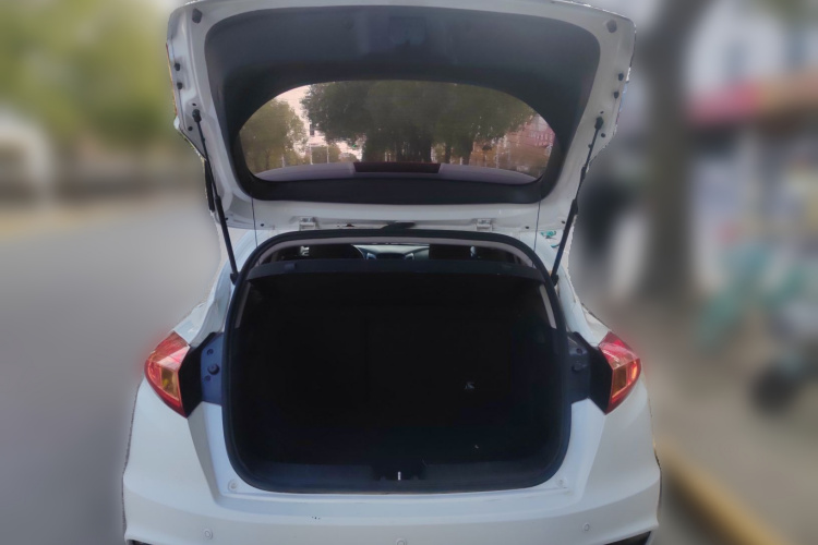 长安 逸动 2016款 XT 1.6L 手动俊酷型局部细节23