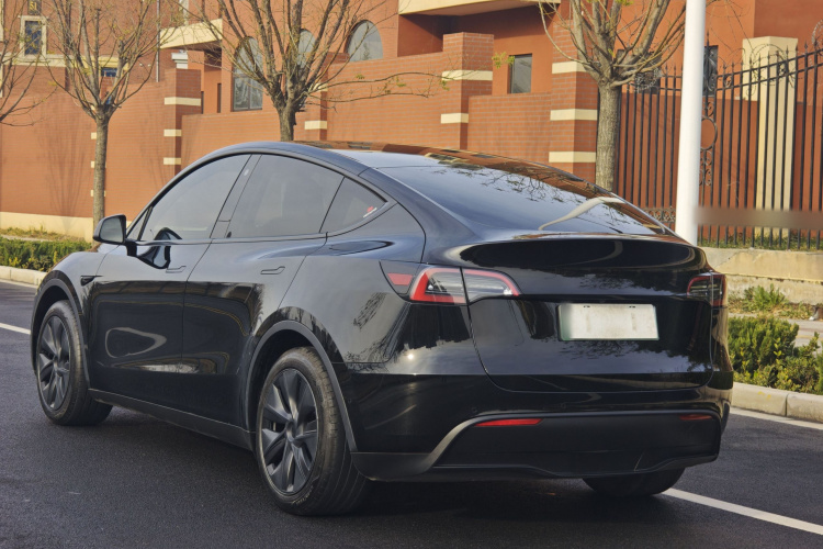 特斯拉 Model Y 2023款 后轮驱动版车身外观6003