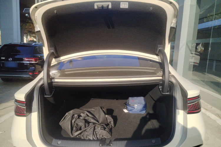 比亚迪 海豹07 DM-i 2025款 智驾版 DM-i 1.5L 125km 尊贵型机舱底盘23