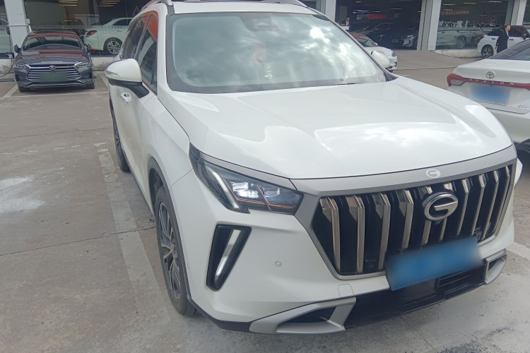 广汽传祺 传祺GS4 PLUS 2023款 390T 自动星云版车身外观3